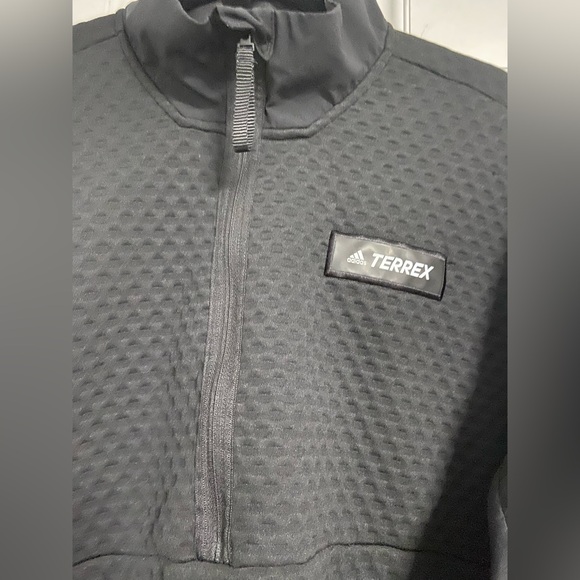 T7- ADIDAS + TERREX Black HONEYCOMB Sweatshirt - Picture 4 of 11